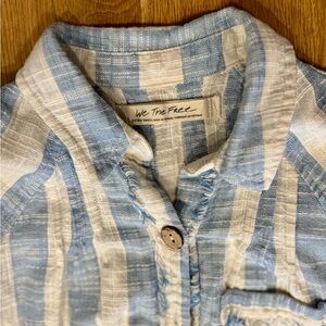 We The Free Light Blue and White Cropped Button Down Shirt